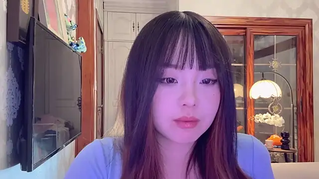 thelittlexx online show from May 4, 12:42 pm