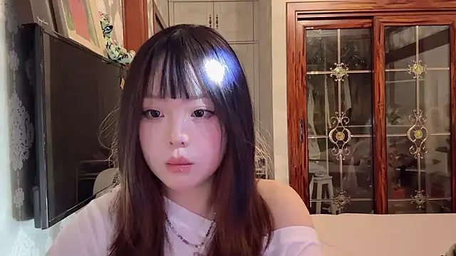 thelittlexx online show from April 19, 8:25 am