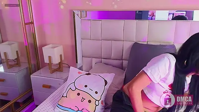 mila chanel online show from March 26, 2:41 pm