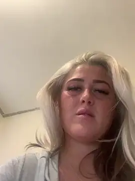 Deliciousdol online show from March 31, 6:08 pm