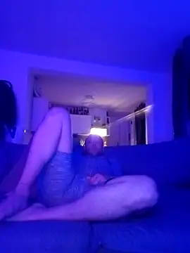 CoppiaGaya online show from April 9, 8:47 pm