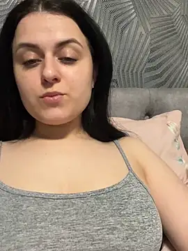 Velliaa online show from April 21, 8:05 pm