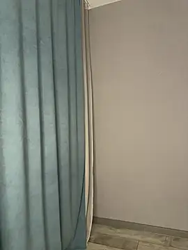AliceVilliers online show from April 29, 9:20 pm