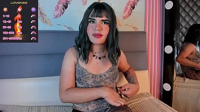GlossyBratz online show from May 25, 8:30 pm