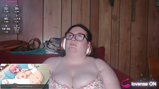 chubbydevil22 online show from April 14, 11:05 pm