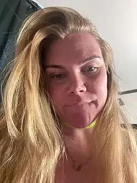 SexyBlondJoanna-Exclusief online show from April 2, 5:10 pm