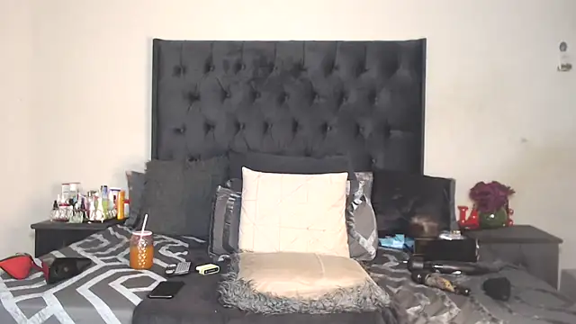 AdventuresLove7 online show from May 19, 1:56 am