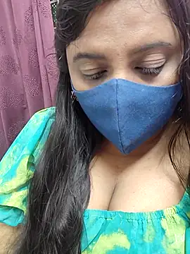 Tami-sonia online show from April 6, 6:20 pm