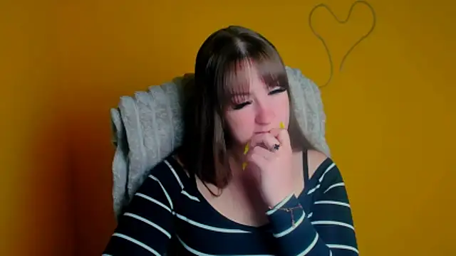 Tiffani Angel online show from May 16, 5:54 am