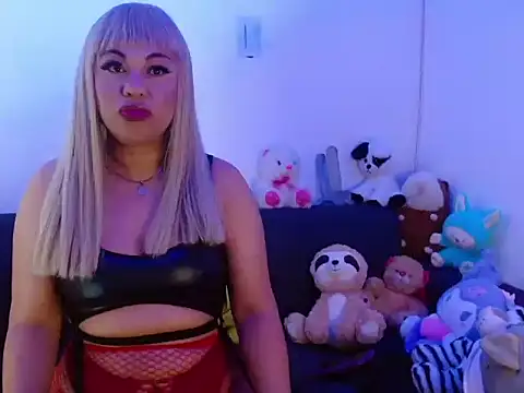 Perla Brooklyn online show from April 14, 6:02 am