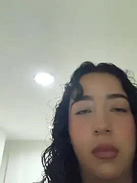 bella swwan  online show from May 8, 4:43 pm
