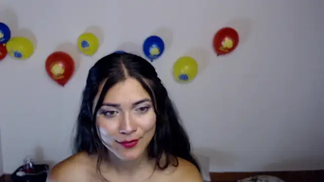 FreyaRouge online show from June 24, 6:07 pm