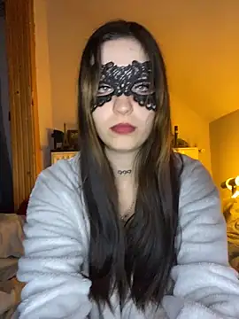 Ellababa online show from April 13, 8:20 pm