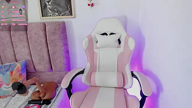 alisson boobs   online show from July 4, 11:11 pm