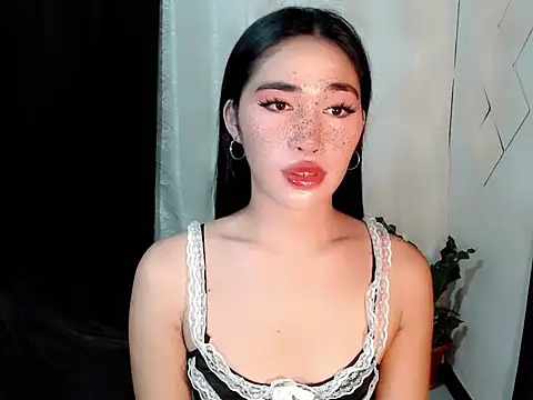 urasiankylie online show from May 6, 3:16 pm