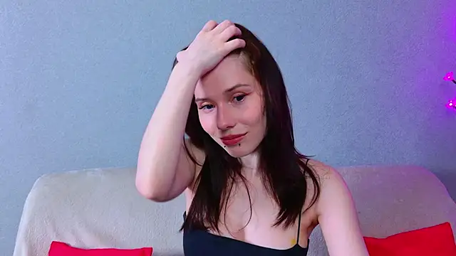 CleoBloom  online show from May 18, 4:07 am