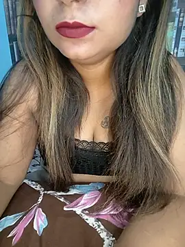 velvet-charmm online show from April 6, 5:52 am