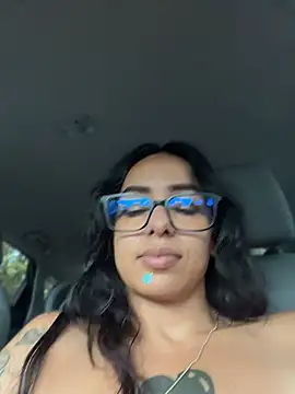 Controllercutie online show from April 29, 5:30 pm