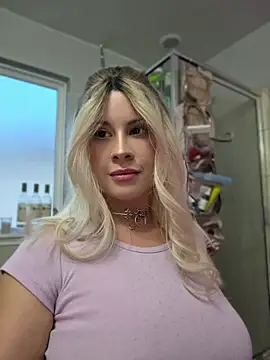 ItsAuroraBorealis online show from May 31, 12:27 am