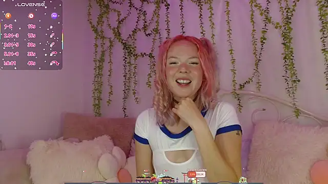 hexbunnie online show from July 29, 2:44 am