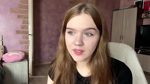 DorotaMeowtTo online show from May 11, 9:22 am