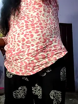 Roshni2001 online show from April 6, 3:57 pm