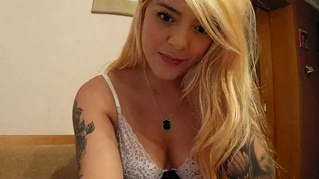 SilvyDiamond online show from May 11, 4:04 pm