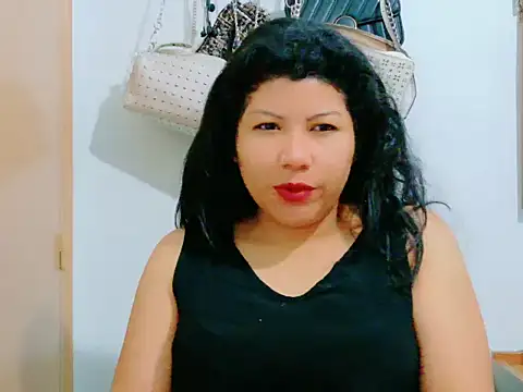 MojaditPussy online show from May 13, 5:57 am