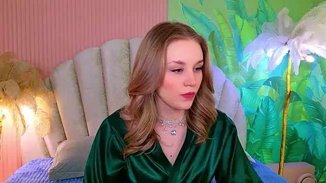 Molly Voses online show from June 9, 1:38 am