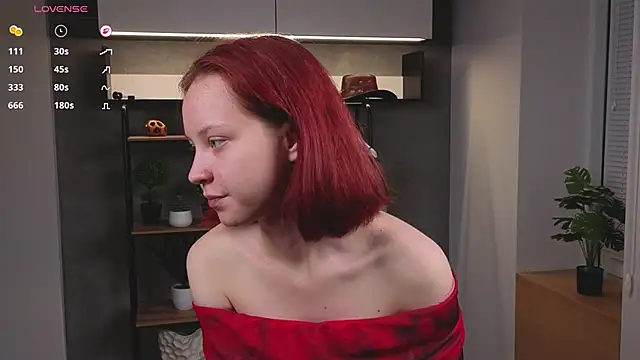 MaisieWillians online show from June 12, 9:34 pm