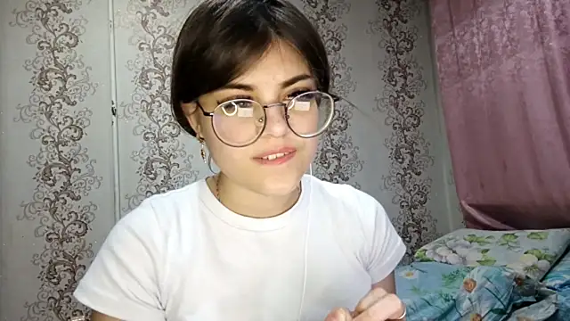 Mialikesun online show from May 2, 8:45 pm