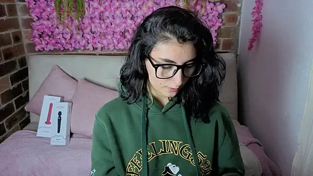 darknesscosplayer56 online show from April 7, 1:29 am