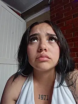 Kitty 79 online show from April 9, 8:25 pm