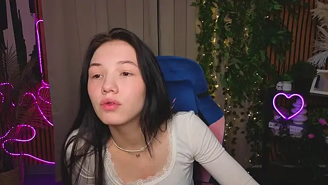 MaryFlorez online show from April 8, 4:20 pm