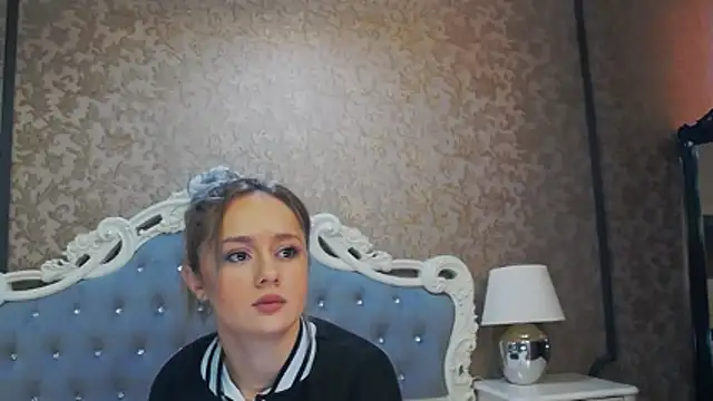 Ivy Quin online show from May 2, 5:11 am