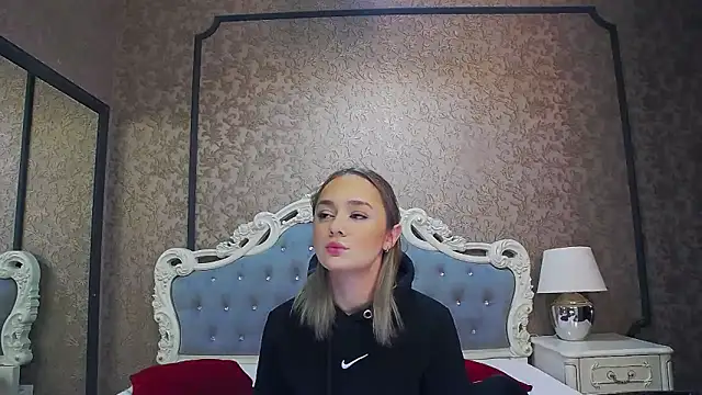 Ivy Quin online show from May 10, 4:36 am
