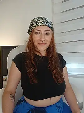 mollysweetx online show from May 6, 7:40 pm