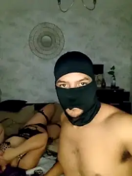 badboygoodgirl10 online show from April 12, 4:26 am