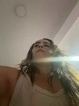 Natigoonzalez online show from June 22, 3:36 am