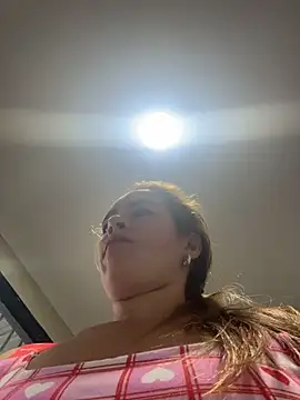 Natigoonzalez online show from June 23, 12:47 pm