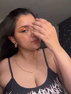 foxy gigi online show from April 22, 3:25 am