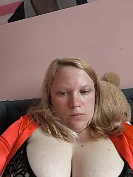 wildaurax online show from June 4, 5:12 am