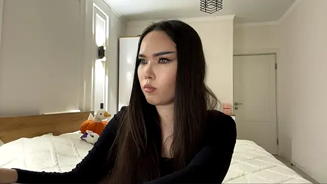 MardellHeavrin online show from April 23, 1:02 pm