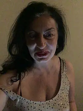 Lizzaa80 online show from May 4, 9:18 pm