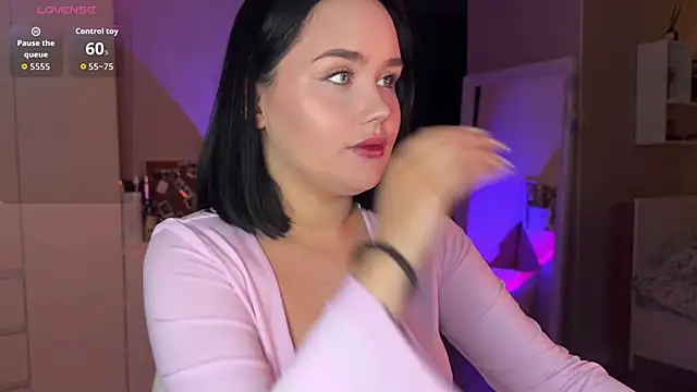 lola raze online show from May 1, 10:13 pm