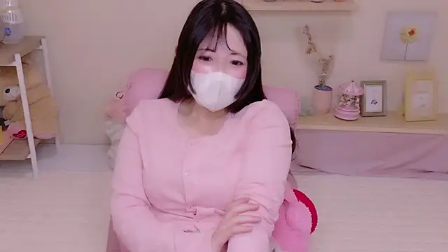 Satomi nn online show from May 16, 4:59 am