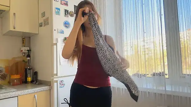 JoliPlatinums online show from April 16, 7:41 am