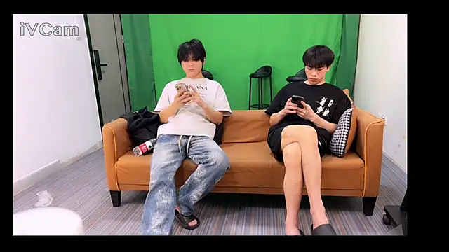 titi-999 online show from April 15, 1:22 pm