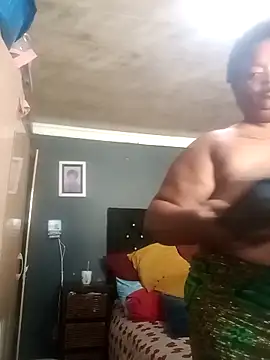 SweetBelly1 online show from April 28, 5:22 am