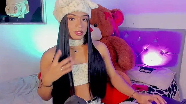 nikolle mistrreHots online show from April 27, 7:05 am